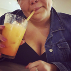bustybee1992 onlyfans leaked picture 2